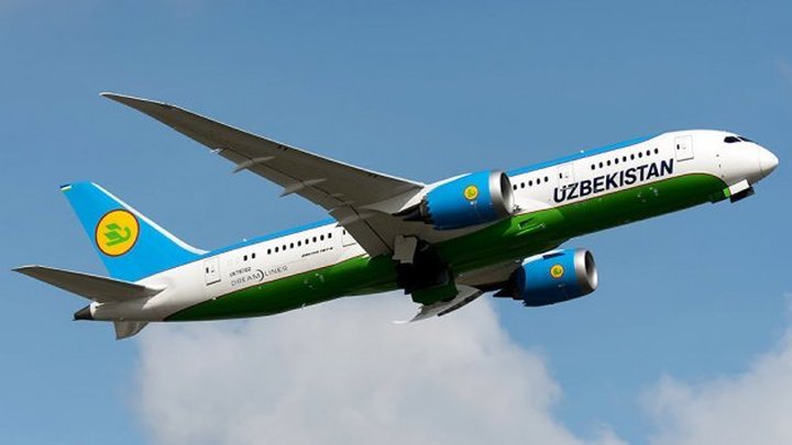 Самолет "Узбекских авиалиний" выкатился со взлетной полосы в аэропорту Минска