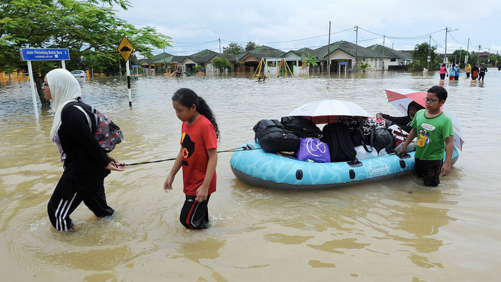 Наводнение в Малайзии: эвакуированы тысячи людей