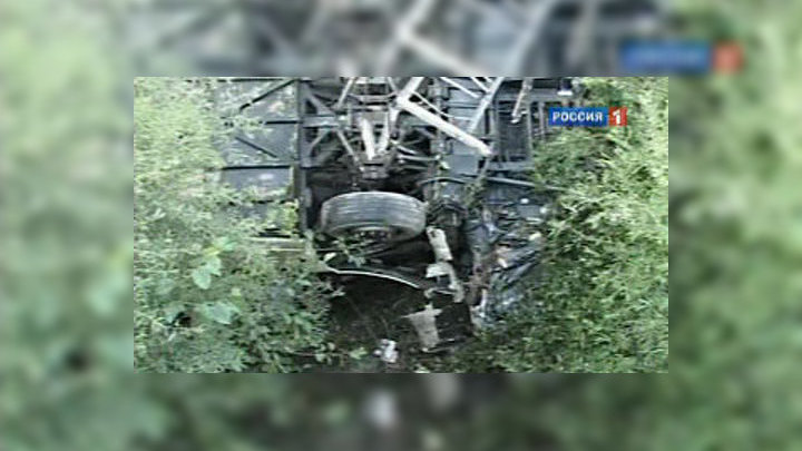 В результате катастрофы в турецкой Анталье, где перевернулся туристический автобус, погибли 13 россиян