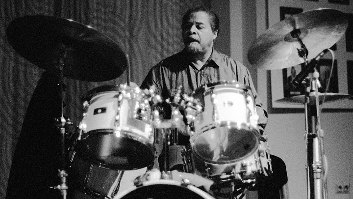 Ушел из жизни легендарный джазовый барабанщик Джимми Кобб