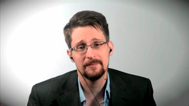 Сноуден сомневается, что ему дадут Нобелевку