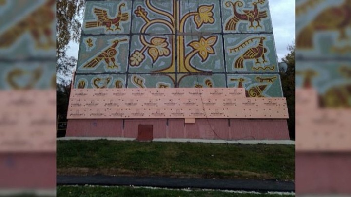 Уникальная мозаика на владимирской многоэтажке останется под утеплителем