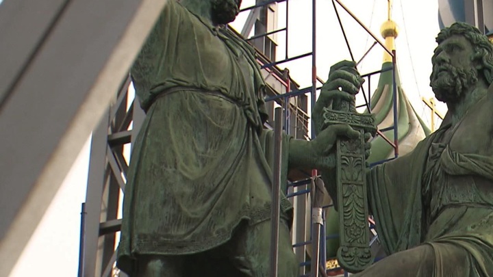 В Москве началась реставрация памятника Минину и Пожарскому