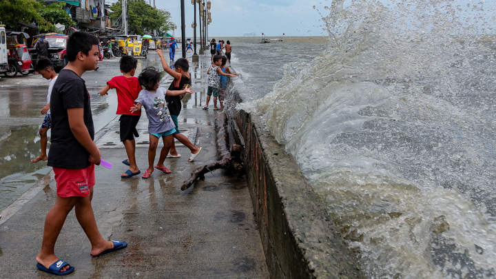 Тайфун "Раи" на Филиппинах унес жизни 375 человек