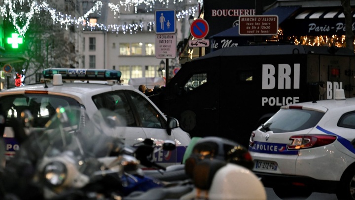 Удерживавший заложниц француз задержан после 17 часов переговоров