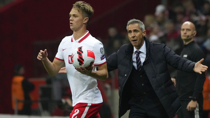 Главный тренер сборной Польши оставил пост перед матчем с Россией