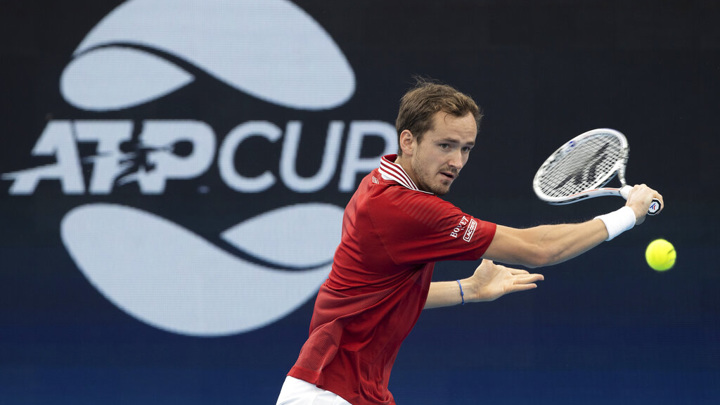 Даниил Медведев вышел в одну восьмую финала Australian Open