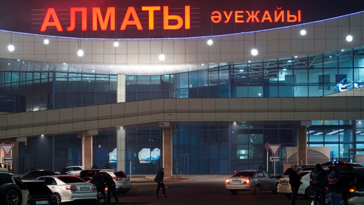 Аэропорт Алма-Аты захватили, чтобы обеспечить проход боевиков