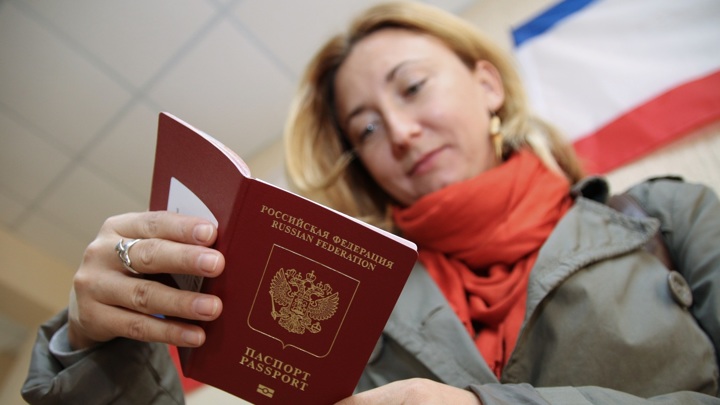 Гражданство России получают в основном жители стран СНГ и Украины