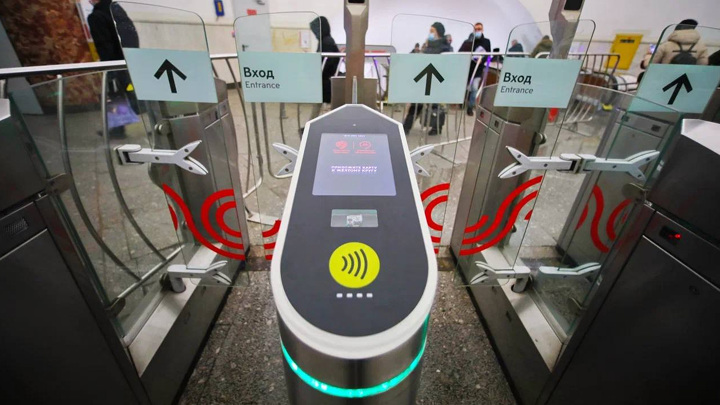 В столичном метро в течение года будут введены в эксплуатацию "быстрые турникеты"