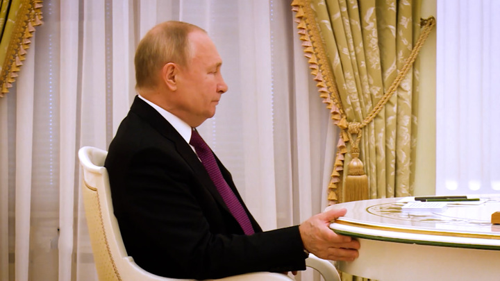 Путин: с этим ковидом жить невозможно нормально