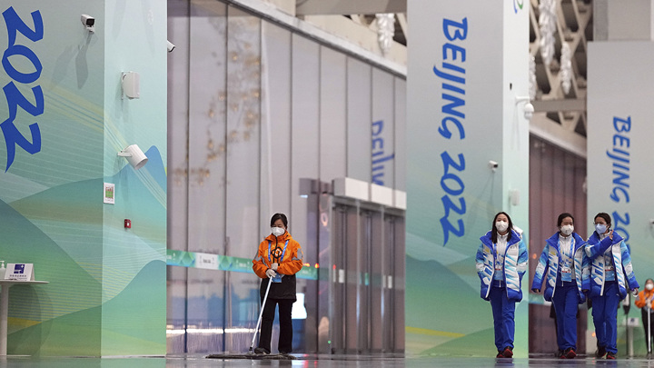 Первые олимпийцы России прибыли в Пекин