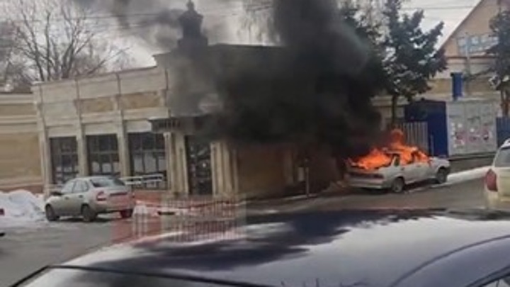 На парковке в Михайловске сгорел автомобиль
