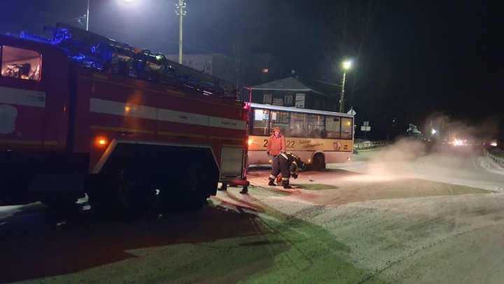 Один человек погиб и трое ранены в ДТП с автобусом в Братске