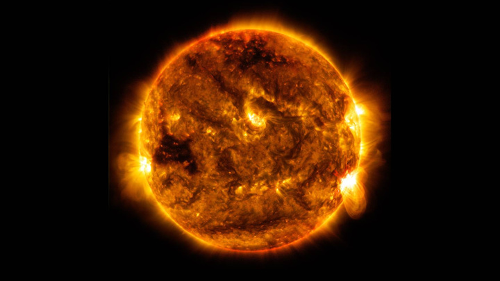 Солнечная вспышка среднего уровня, произошедшая 1 октября 2015 года.