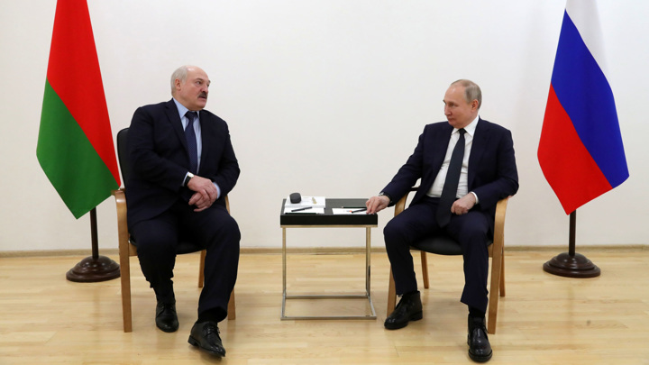 Чего ждут Путин и Лукашенко? Новые кадры встречи президентов