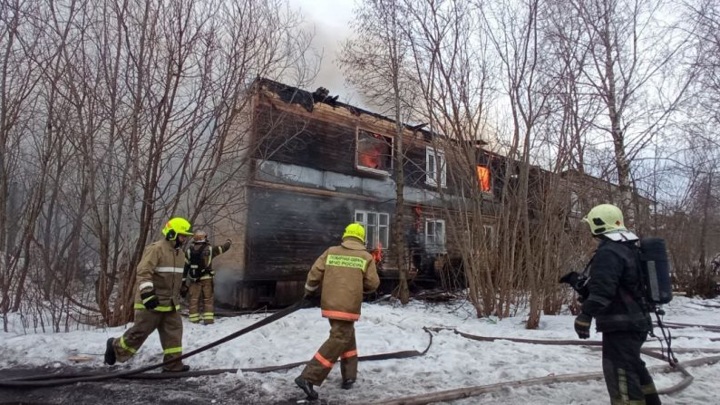 В Архангельске из-за утечки газа загорелся жилой дом, есть пострадавшие