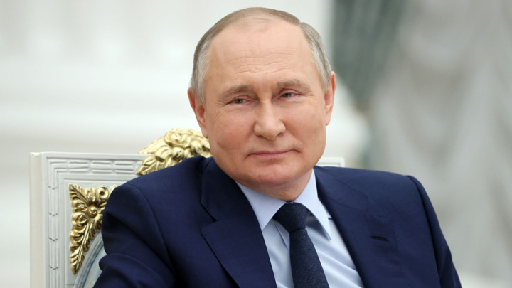 Путин: переход на расчеты в нацвалютах способствует укреплению рубля