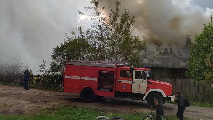 В Йошкар-Оле сгорело строение на улице Березово