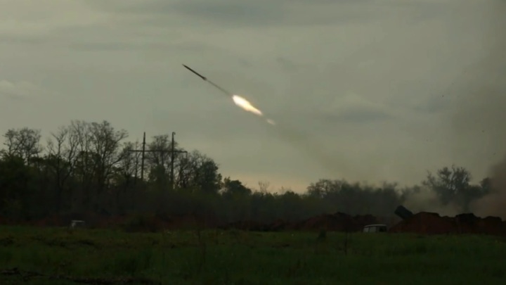 Ракетчики и артиллеристы поразили более 250 целей на Украине