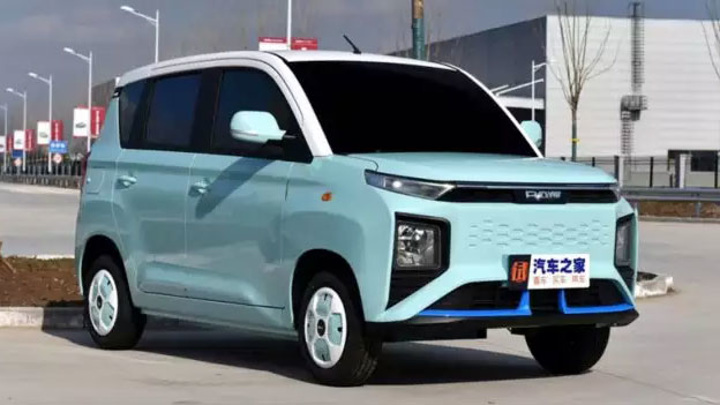 В Китае представили электромобиль за 375 тысяч рублей