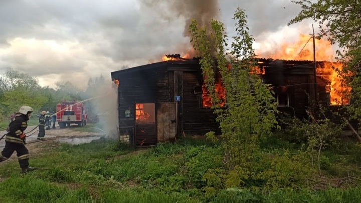 При пожаре во Владимирской области погиб 64-летний мужчина