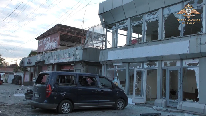 Один человек погиб и семеро ранены при обстреле Киевского района Донецка
