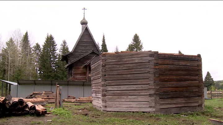Реконструкция деревянной шатровой колокольни XVIII века началась в музее "Хохловка"