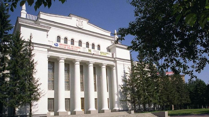 400 музыкантов из нескольких городов Сибири выступили в Новосибирской филармонии
