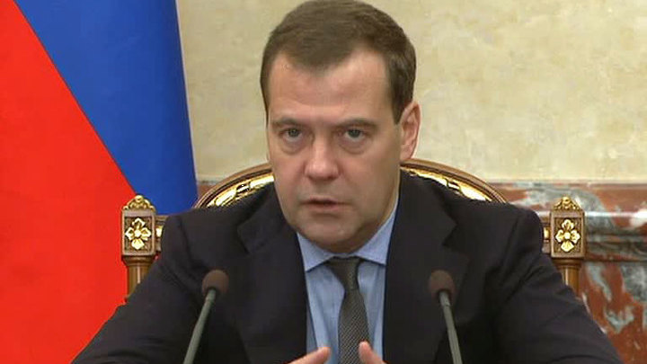 Премьер-министр РФ поздравил с днем рождения Тамару Семину