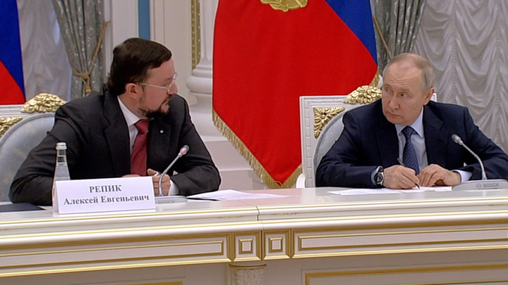 Владимир Путин: нужно разработать стандарт социального капитала бизнеса