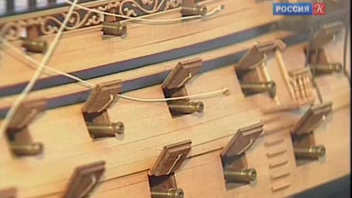 Памятник первому линейному русскому кораблю четвертого ранга