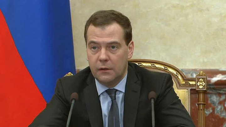 Медведев назвал уход из жизни академика РАН Израэля невосполнимой потерей