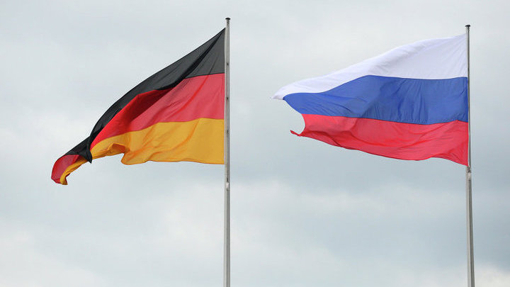 В Берлине подписан документ о проведении перекрестного Года языка и литературы России-Германии