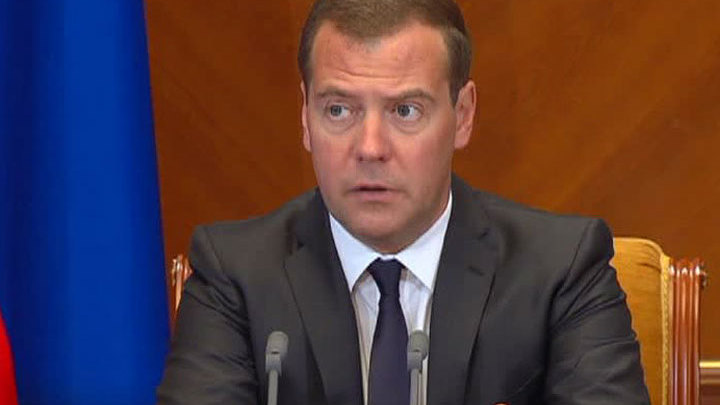 Медведев поручил Минфину и Минкультуры рассмотреть возможность возобновления помощи библиотекам