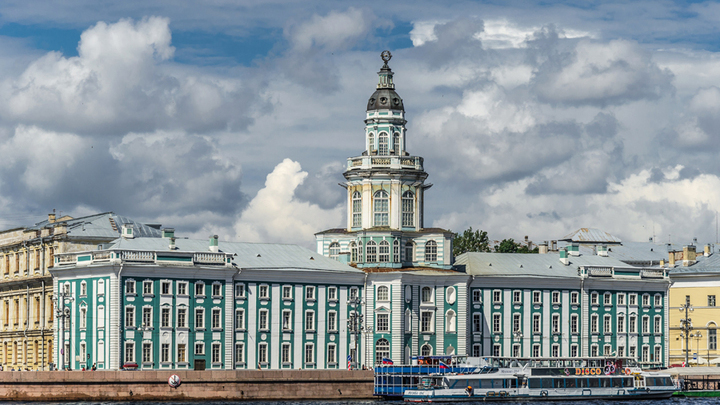 Владимир Путин поздравил коллектив Музея антропологии и этнографии имени Петра Великого с юбилеем
