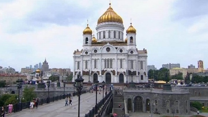 64 тыс. паломников поклонились мощам Николая Чудотворца в понедельник